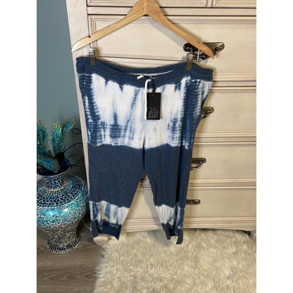 NWT women’s size medium tie dye loungewear pants